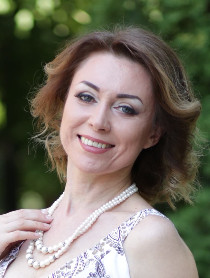 リリア Lilia SH8902 ロシア・ウクライナ女性との国際結婚相談所 インターマリッジジャパン